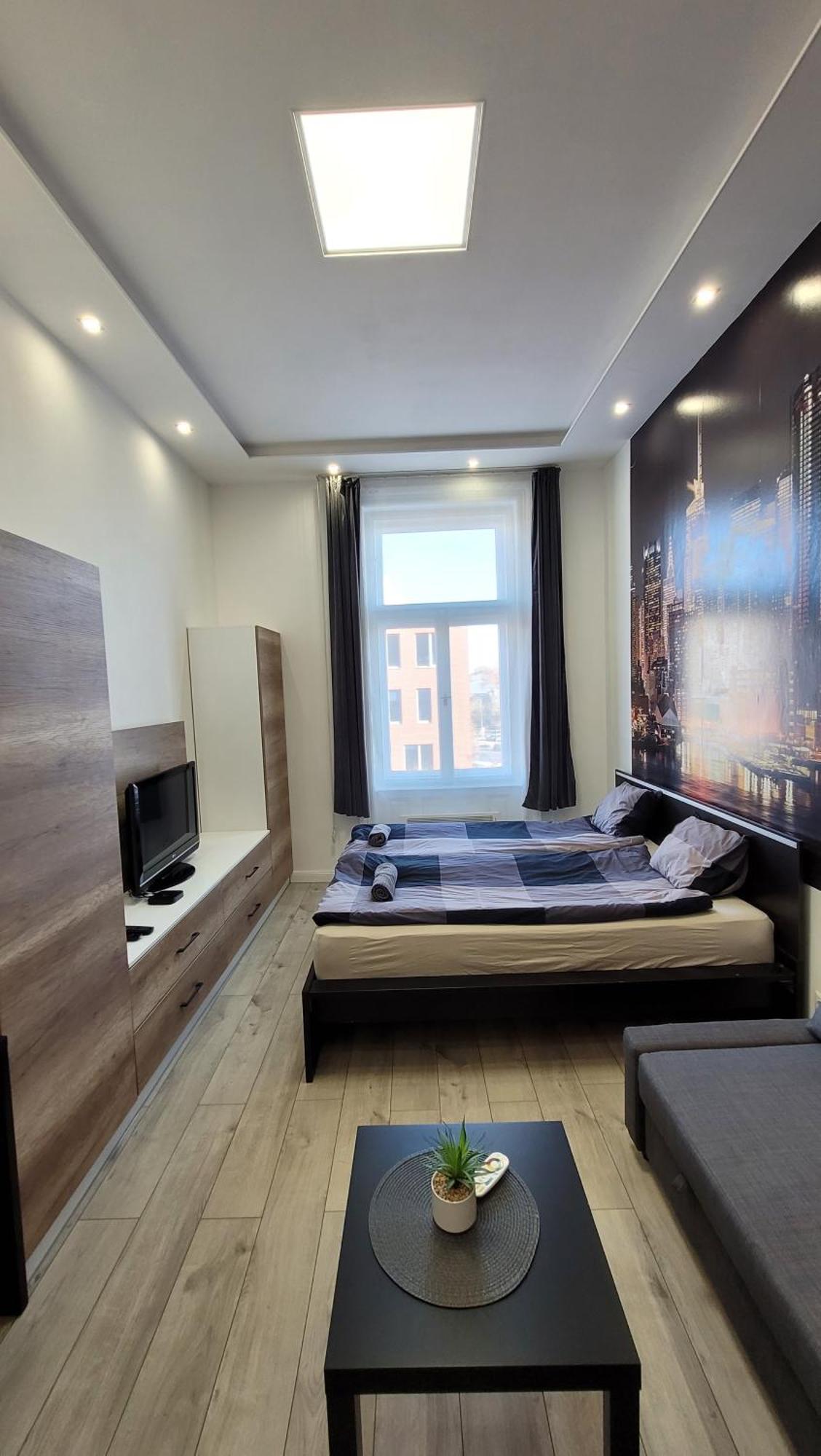 Apartment Arena Flat, Free Street Parking *